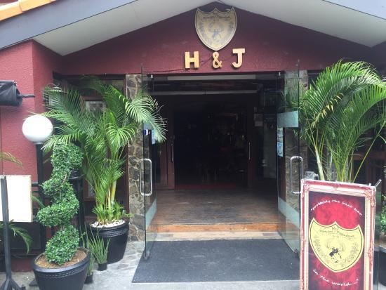 H&J Sports Bar and Restaurant